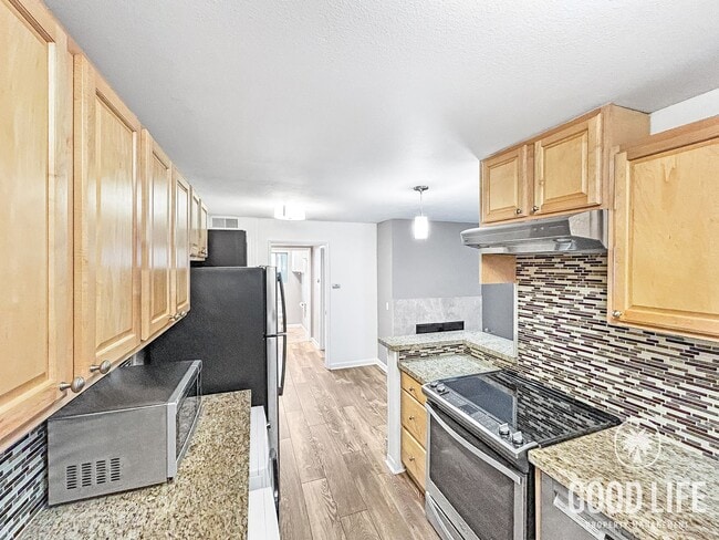 Building Photo - Charming 1 Bed / 1 Bath Condo in the Heart of University Heights