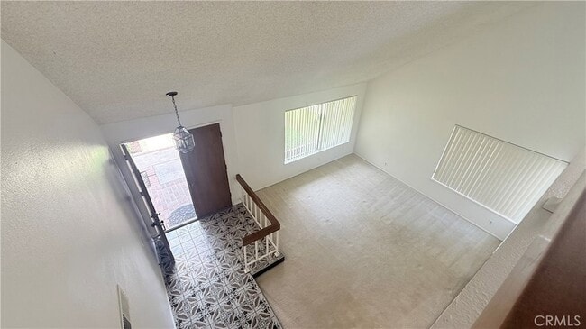 Building Photo - 46 Christamon W