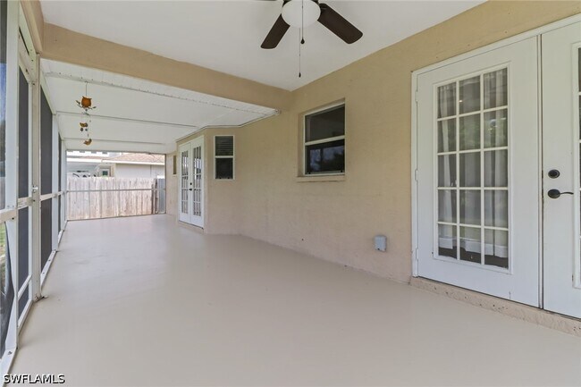 Building Photo - 18560 Holly Rd