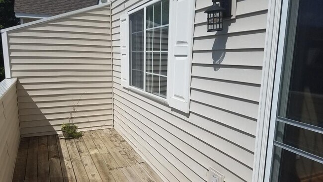Deck - 9445 Marshall Rd