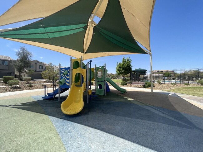 Building Photo - 3 BED 2.5 BATH 2 CAR GARAGE SINGLE FAMILY HOME W/ LOFT, BACKYARD & COMMUNITY POOL, SPA, PLAYGROUN...