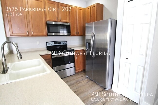 Building Photo - 3475 Parkridge Cir