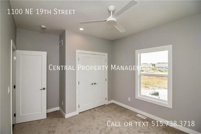 Building Photo - 1100 NE 19th St