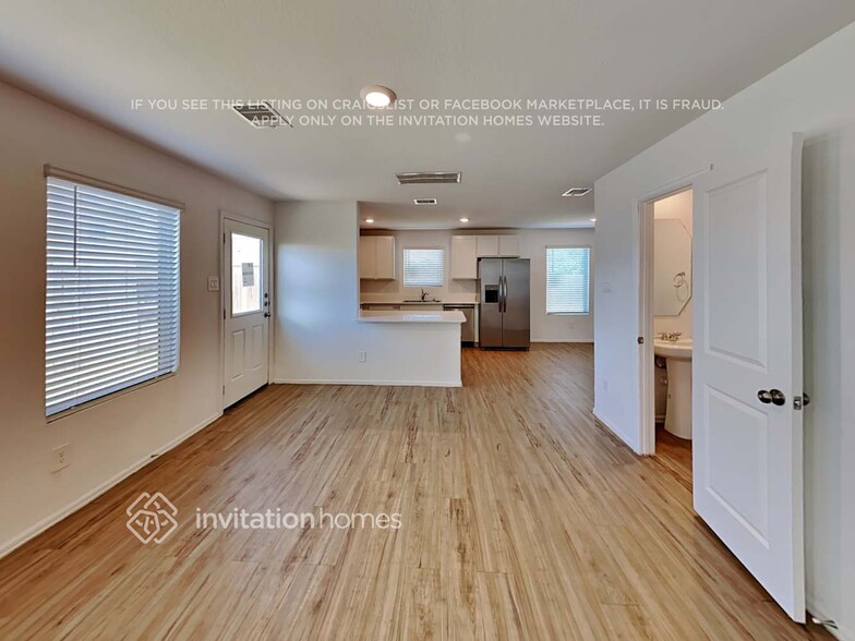 Building Photo - 24030 Laurel Farms Dr