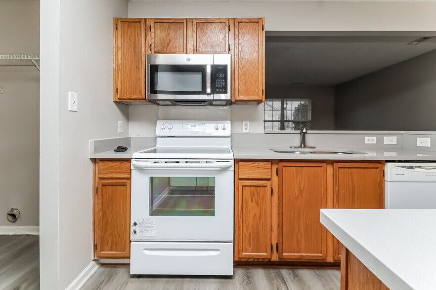 Building Photo - 11313 Red Finch Ln