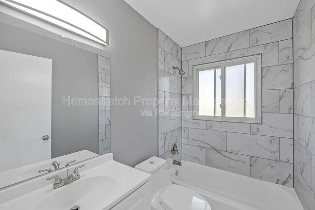 Building Photo - 250 Coteau Ln