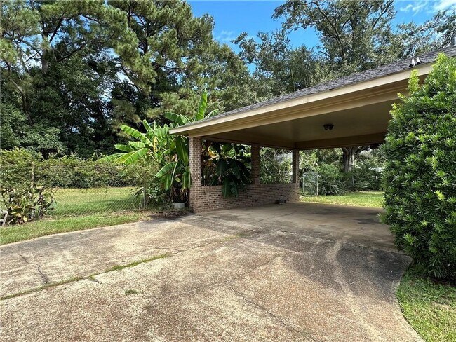 Building Photo - 6750 Browder Dr