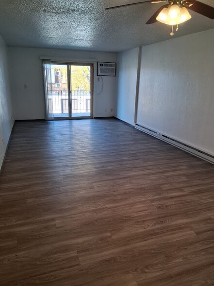 Building Photo - Condamera Apartments