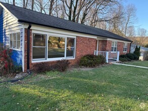 Building Photo - East AVL - Three Bedroom, 3 Bathroom Brick...