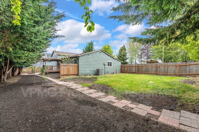 Building Photo - 16704 NE 29th Ave