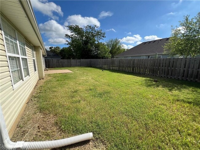 Building Photo - 1705 N Valor