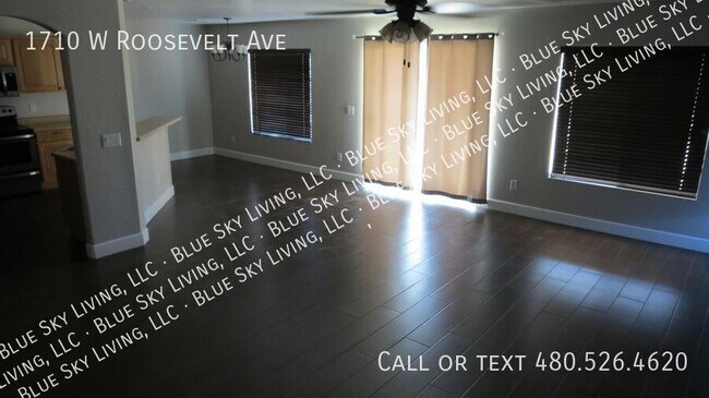 Building Photo - 1710 W Roosevelt Ave