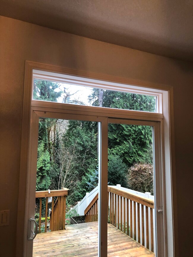 Building Photo - Wonderful 3B/2.5Ba Home that Backs to Peac...