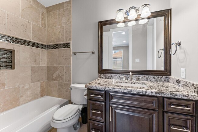 Building Photo - 1306 Hawthorne St