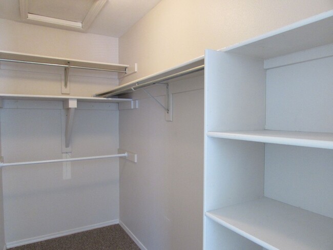 Building Photo - Burro Ranch 1-Bedroom Condo!