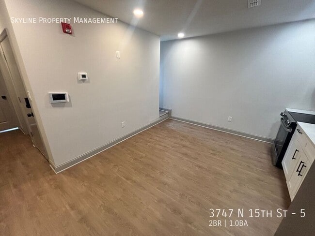 Primary Photo - 3747 N 15th St