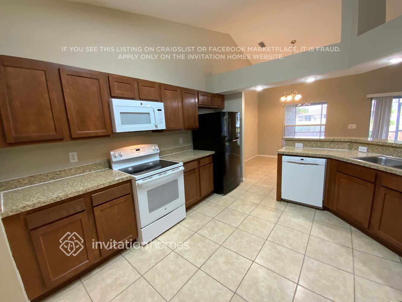 Building Photo - 4819 Balsam Dr