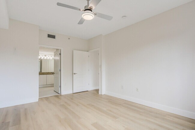 Building Photo - 11037 Legacy Blvd