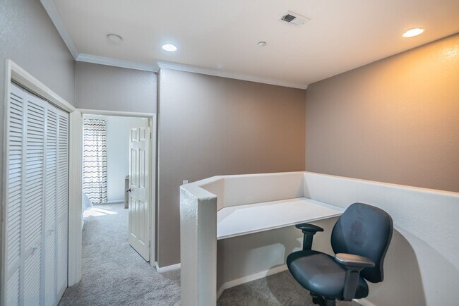 Building Photo - Beautifully Furnished Carlsbad Rental Near...