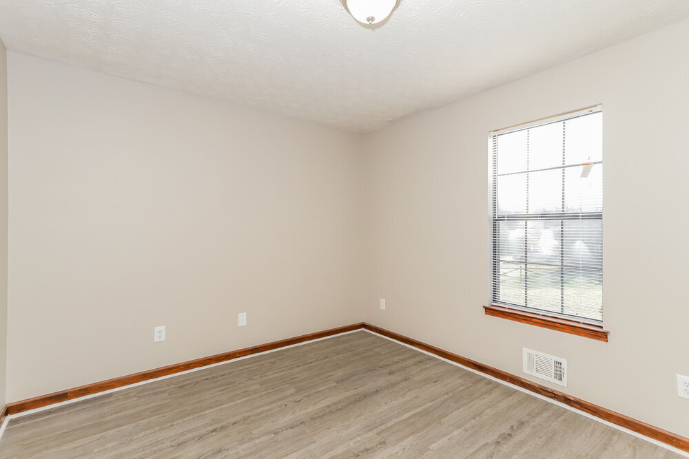 Building Photo - 30 Meadows Ct