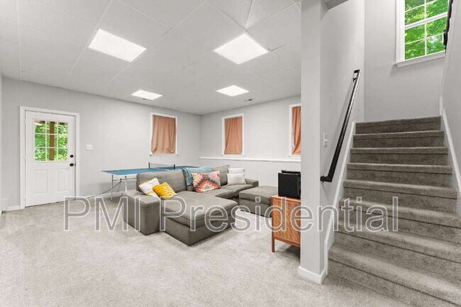 Building Photo - 1809 Winding Way