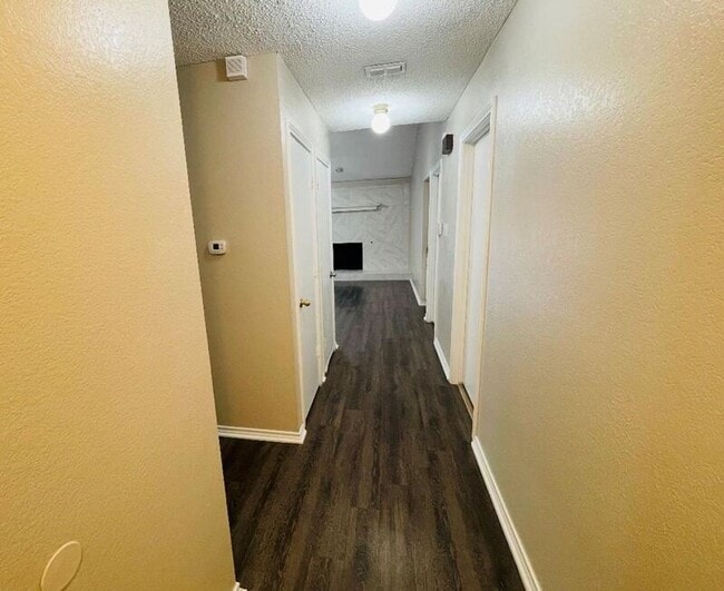 Building Photo - 2431 Deer Run