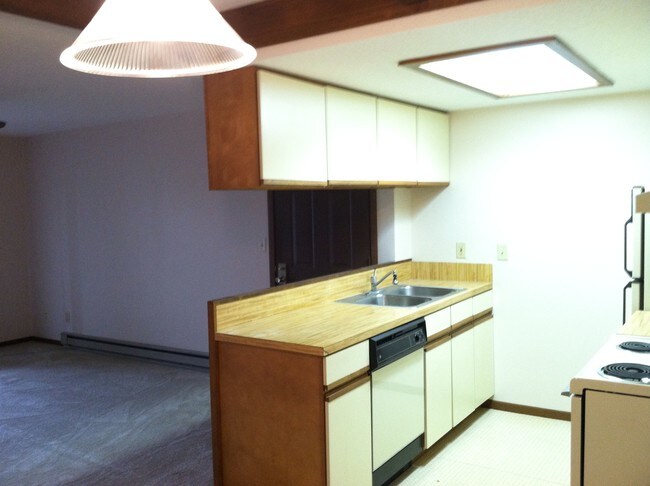 Kitchen Looking to Living Room - 2177 Ferguson Rd