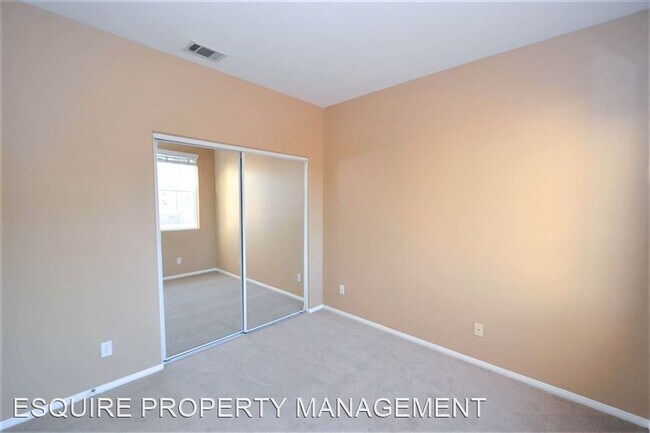 Building Photo - 4520 Calle Argolla