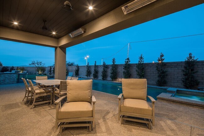 Building Photo - Luxury Home located in The Ridges of Summe...
