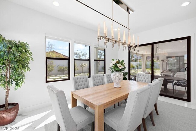 Building Photo - 4315 N Dapple Gray Rd