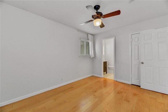 Building Photo - 5804 Cedardale Dr