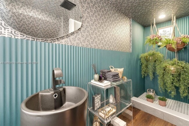 Building Photo - 177 NE 44th St