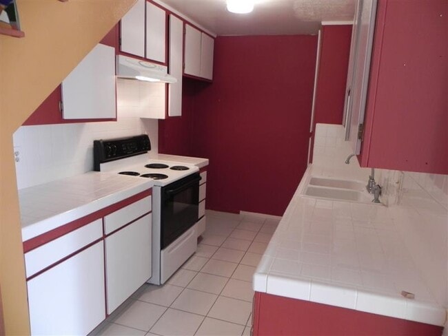 Building Photo - 2BR/2BA LOFT CONDO IN BIXBY KNOLLS