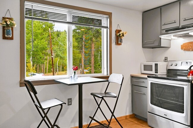 Building Photo - 8960 S Rex Ln