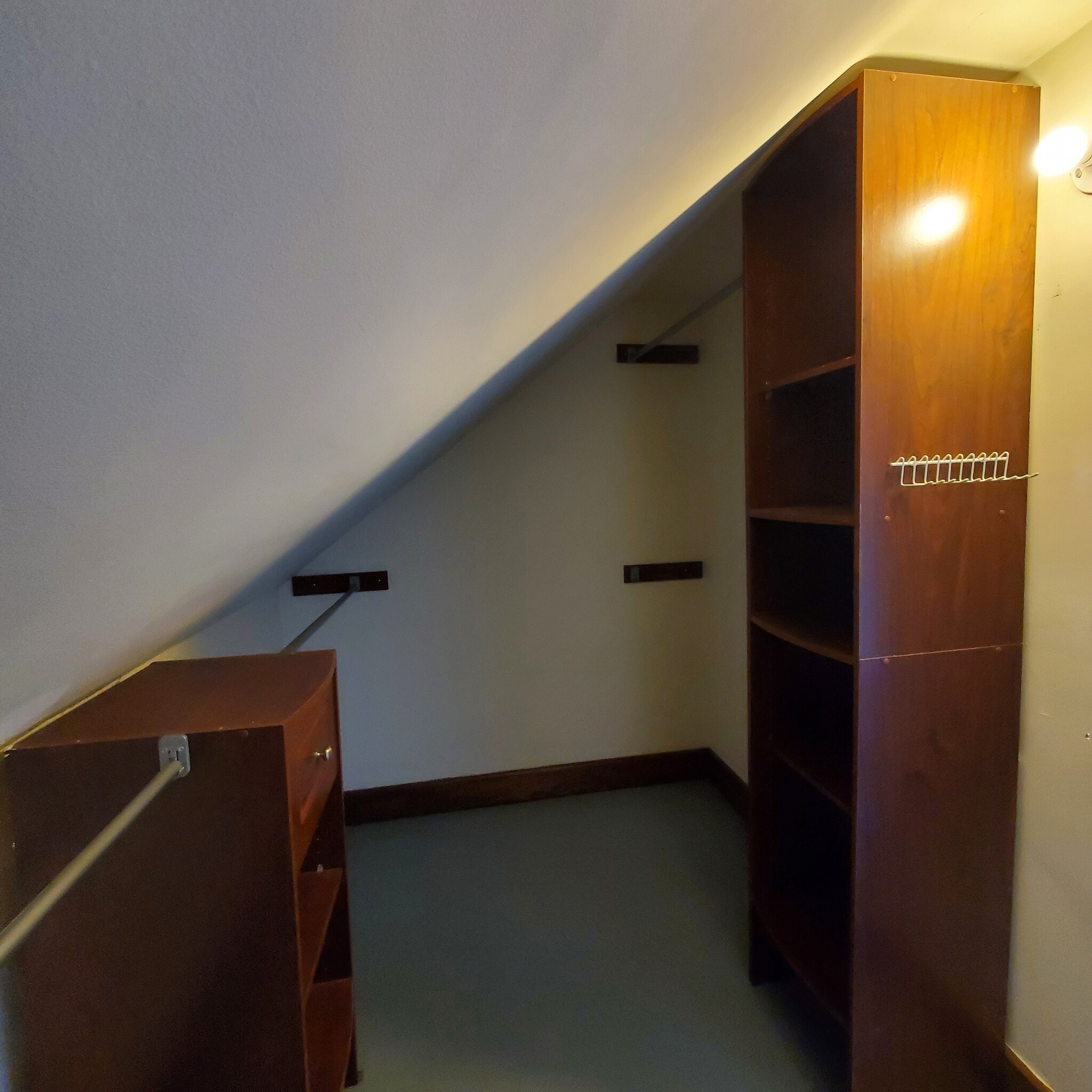 Building Photo - 3047 Feltz Ave