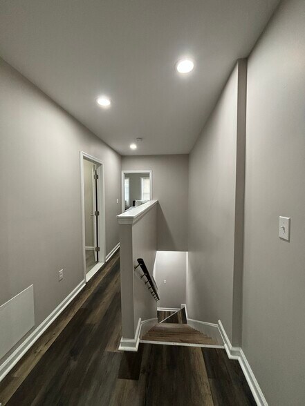 Building Photo - 1151 Myrtle Ave