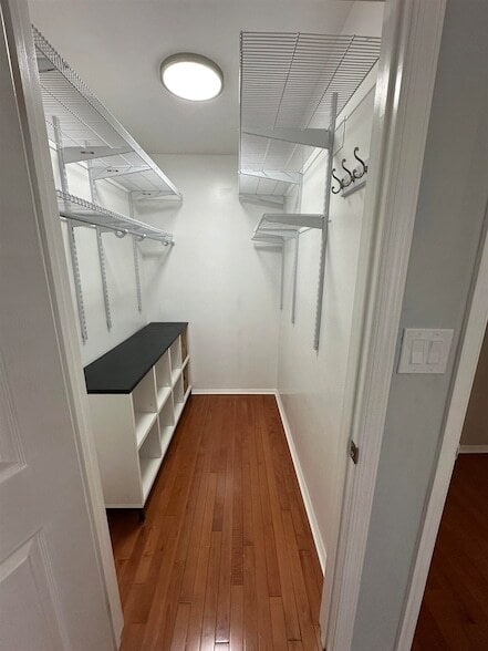 Building Photo - 21 Buttonwood St