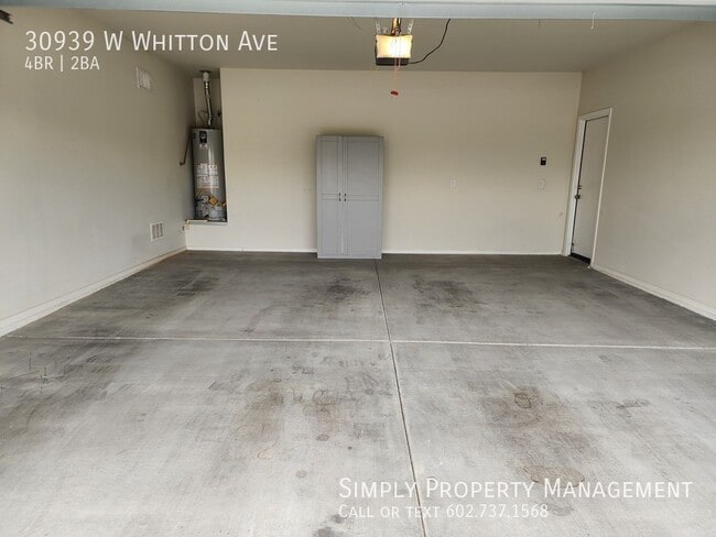 Building Photo - 30939 W Whitton Ave