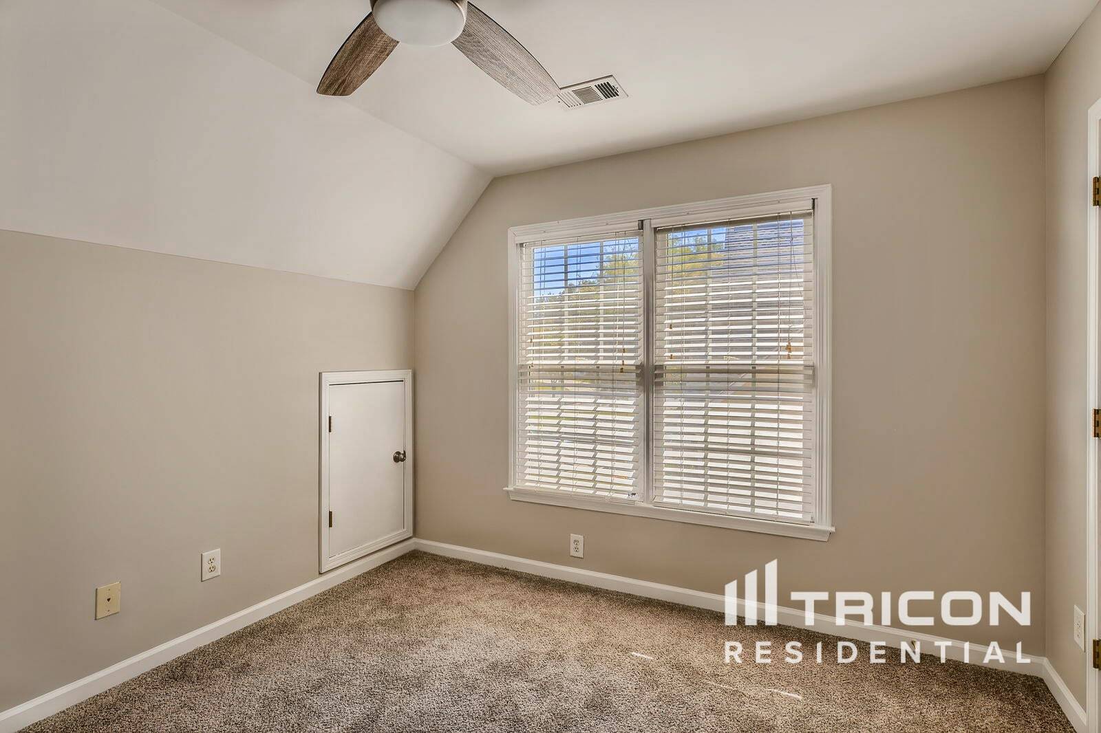 Building Photo - 206 Brightwater Dr