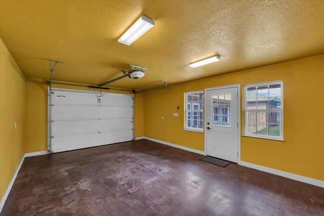 Building Photo - 1208 Heritage Way Dr
