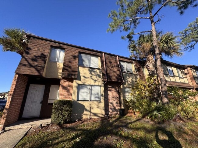 Building Photo - 2357 Tom Jones St