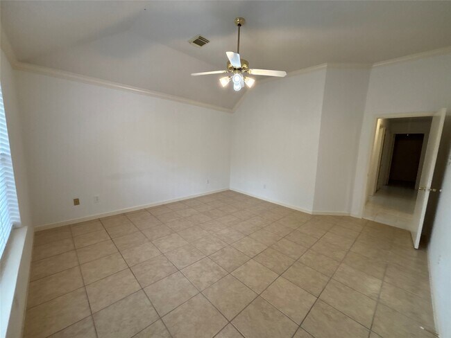 Building Photo - 15803 Mission Estates Ct