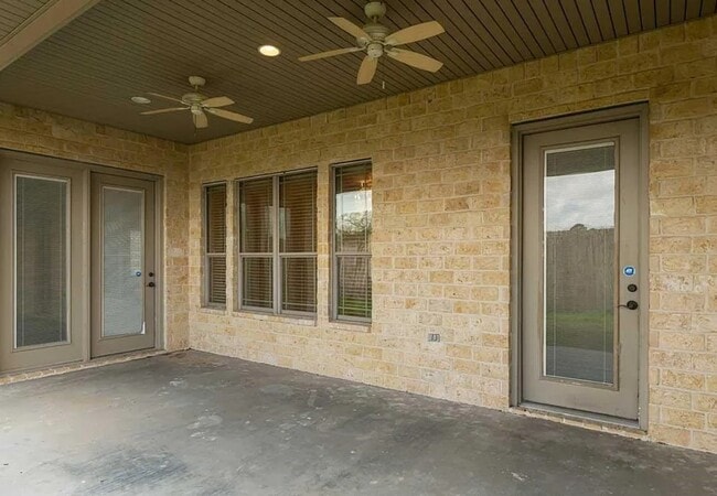 Building Photo - 7 Stonebrook Ct