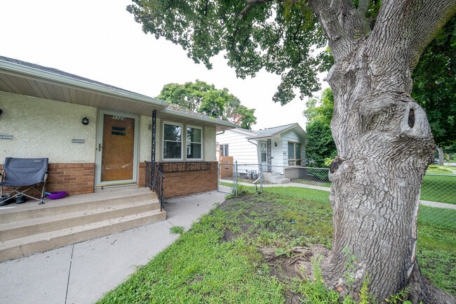 Building Photo - 5524 Oliver Ave S
