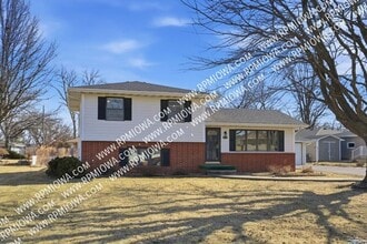 Building Photo - 402 S Clark Ave