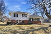 Building Photo - 402 S Clark Ave