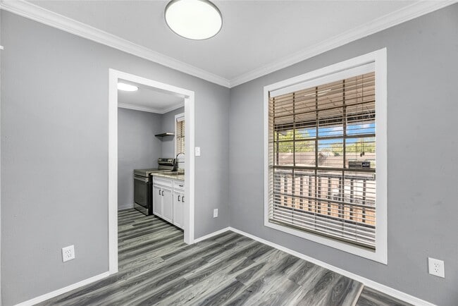 Building Photo - 502 Frawley St