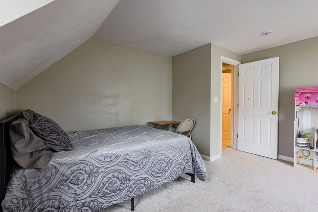 Building Photo - 348 Osgood St