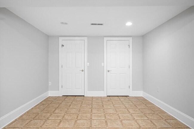 Building Photo - 545 Montgomery St