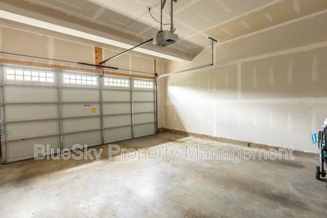 Building Photo - 1480 Delphi Ln